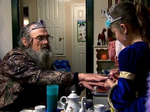 Watch Breakout Kings - Duck Dynasty - Uncle Si's Tea Party Online