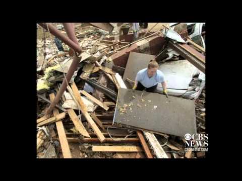 Watch CBS Evening News - Listen: Desperate 911 calls from Moore, Oklahoma Online