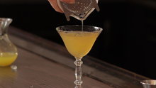 Watch Howdini Entertaining - How to Make the Algonquin Cocktail Online