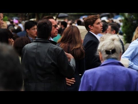 Watch TMZ on TV - Arnold Schwarzenegger Secretly Grabs Maria Shriver's Butt Online