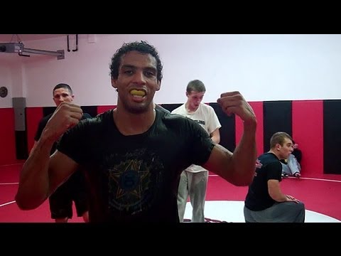 Watch UFC on FX - FIGHTER DIARY:  EDSON BARBOZA Online