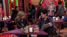 Watch iCarly Season 6 Episode 10 - iRescue Carly Online