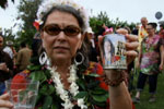 Watch Roseanne's Nuts Season 1 Episode 16 - Lu'au Launch Party  Online
