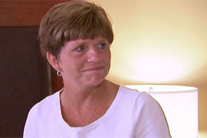 Watch The Week the Women Went Season 1 Episode 5 - Hug O' War Online
