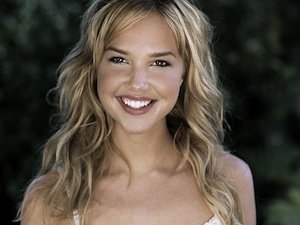 Arielle Kebbel of 'Vampire Diaries' to Star in 'Glee' Knock-Off 'Hallelujah'
