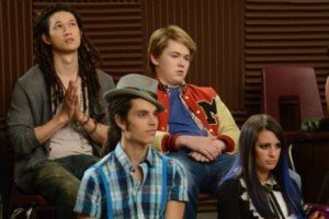 'Glee' Season 3, Episode 20 Recap & Song List - 'Props'