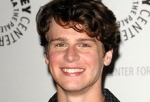 Which Star is 'Glee' Cutie Jonathan Groff Dating?