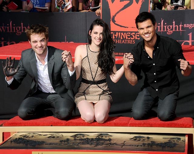 Watch Kristen Stewart, Robert Pattinson and Taylor Lautner Leave Their Handprints on Hollywood
